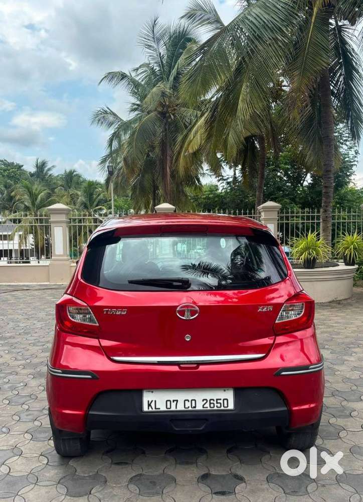 Tata Tiago 1.2 Revotron Xta, 2018, Petrol