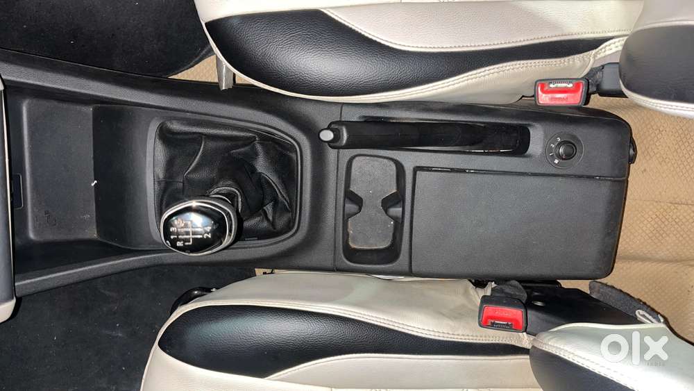 Renault Triber Rxt, 2022, Petrol