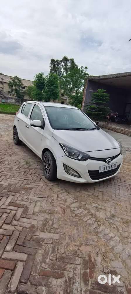 Hyundai I20 2012 Diesel 120000 Km Driven