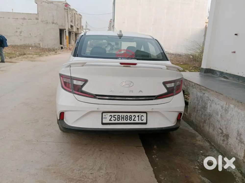 Hyundai Aura 2025 Petrol 21000 Km Driven