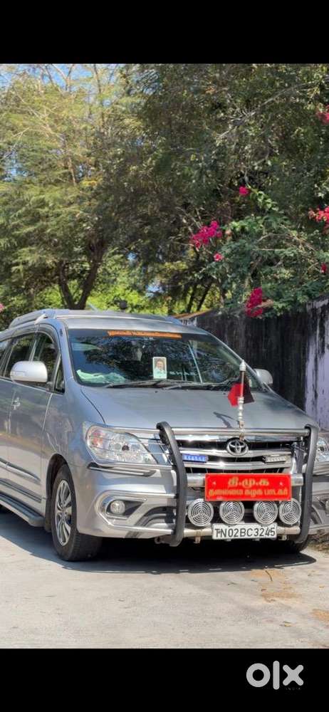 Toyota Innova 2015 Diesel Well Maintained