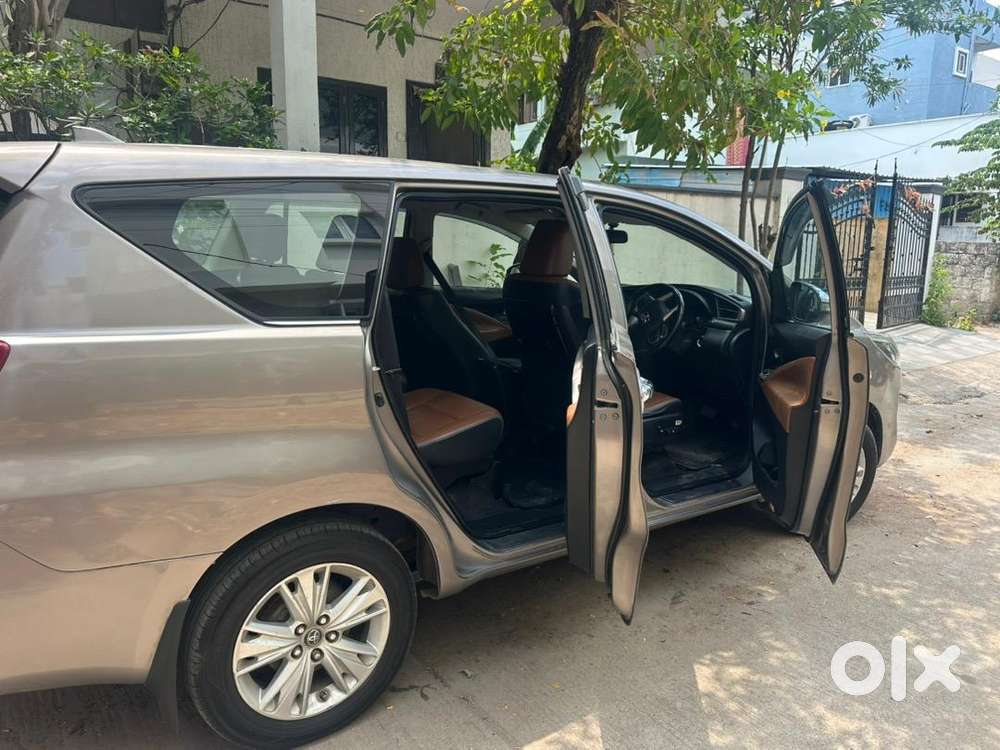 Toyota Innova Crysta 2016 Diesel Well Maintained