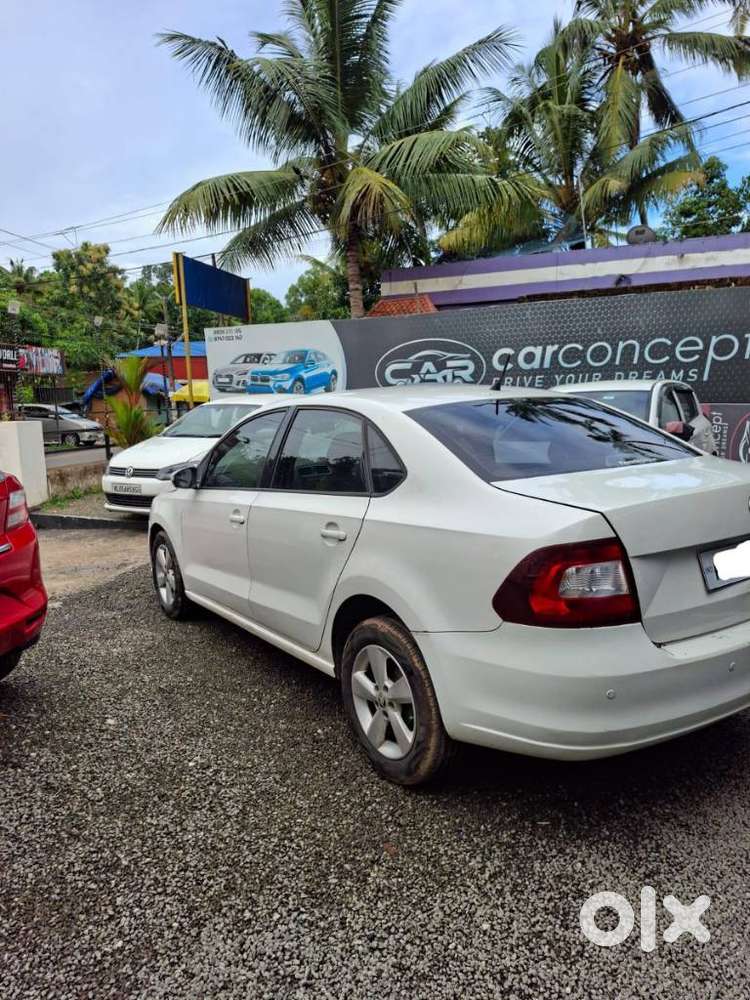 Skoda Rapid 1.6 Mpi Ambition, 2016, Petrol