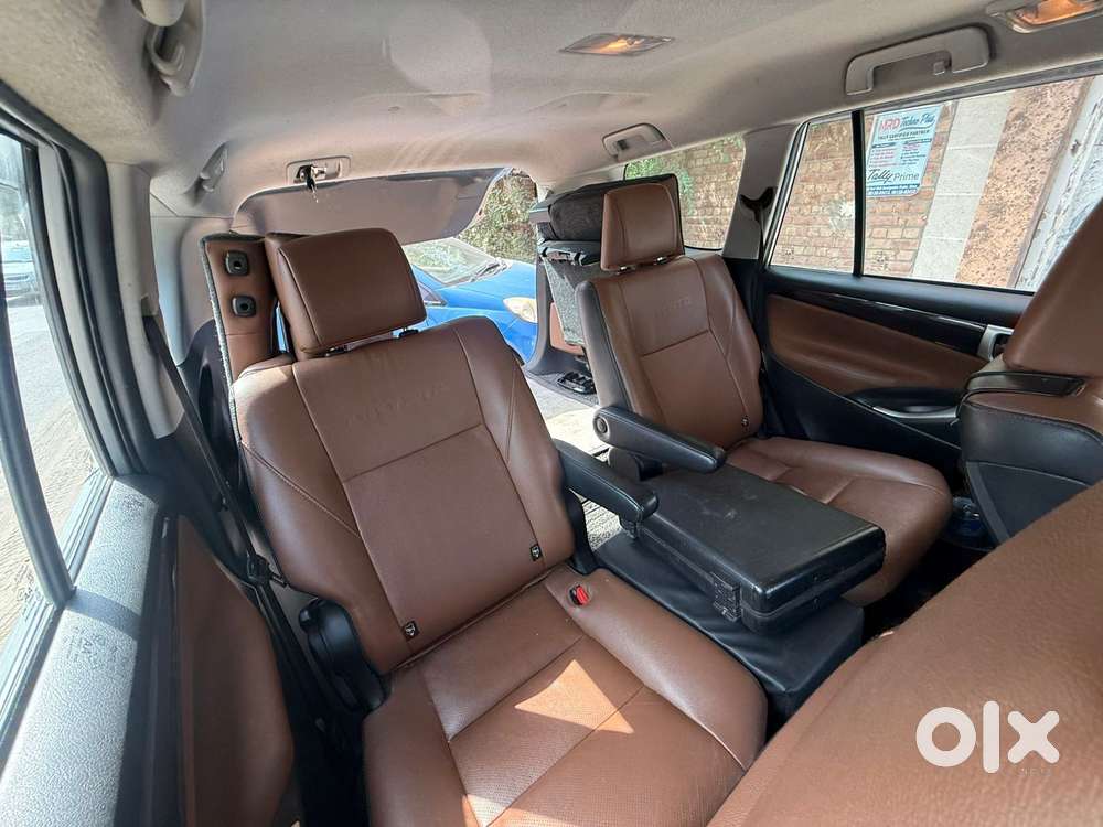 Toyota Innova Crysta [2020-ongoing] 2.4 Zx At 7 Str, 2022, Diesel