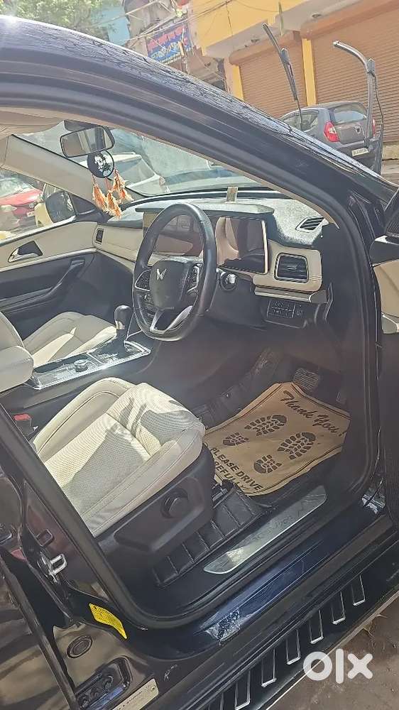 Mahindra Xuv700 2022 Diesel 107000 Km Driven