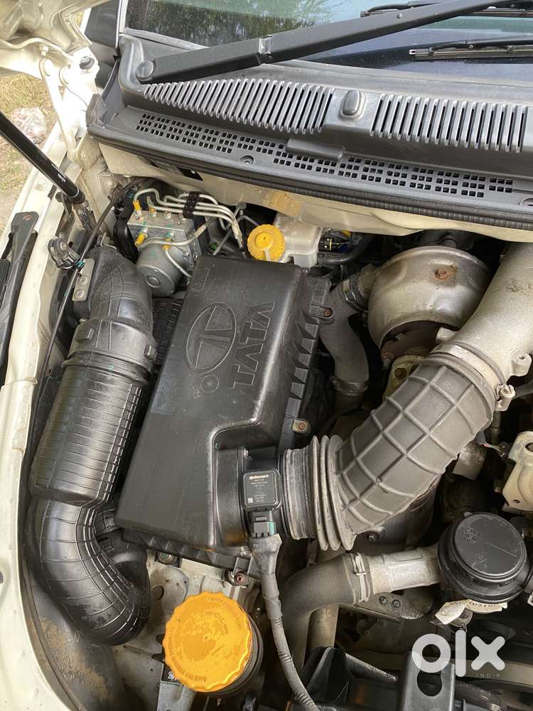 Tata Hexa 2.2 Xe 4x2 7 Str, 2017, Diesel