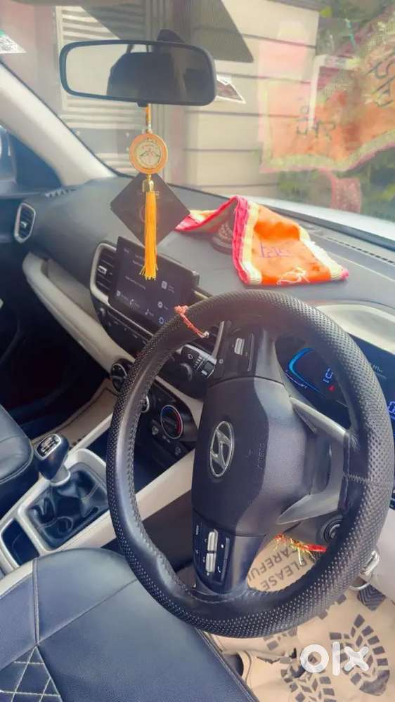 Hyundai Venue 2023 Diesel Well Maintained
