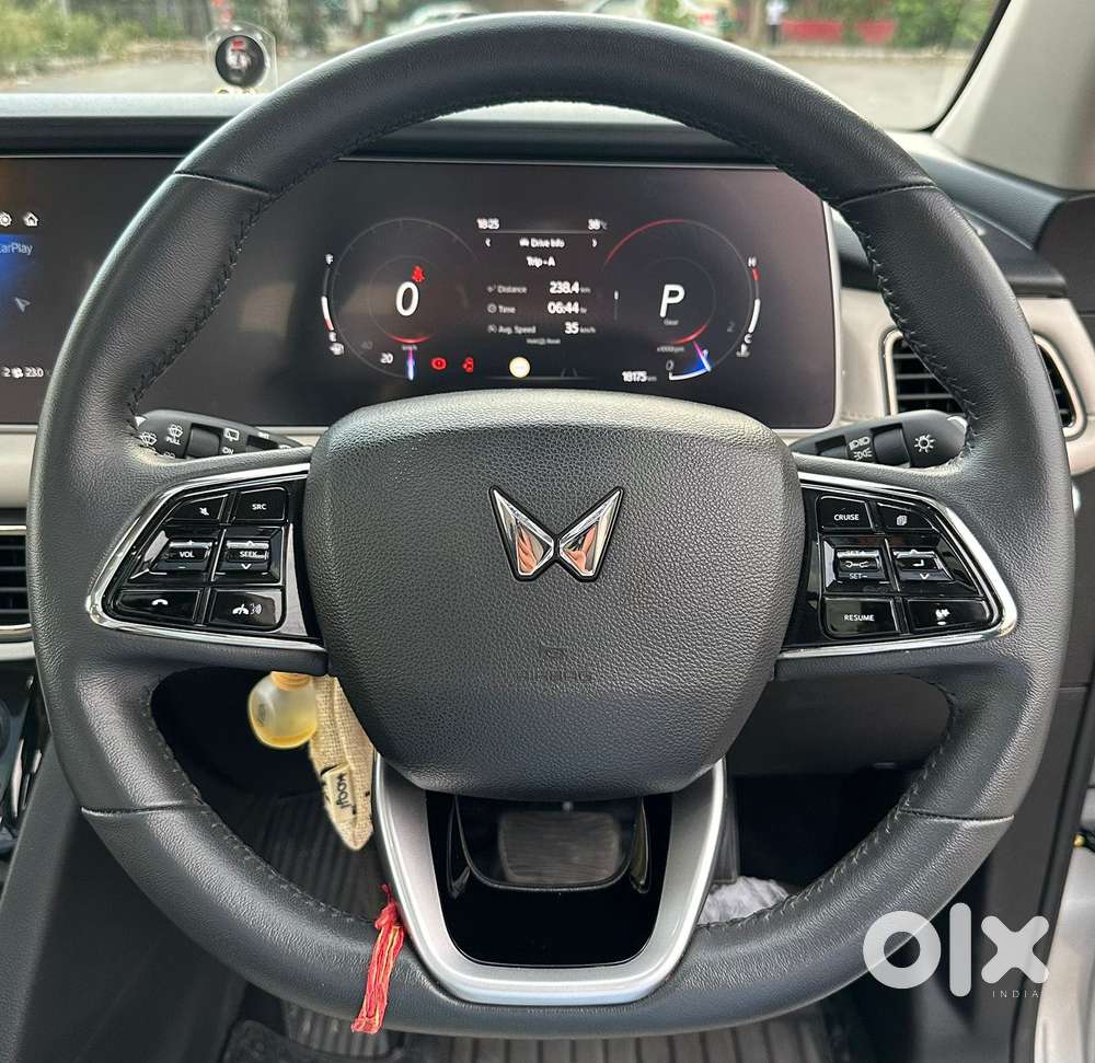 Mahindra Xuv700 2.2 Ax 7 Diesel At Str, 2024, Diesel