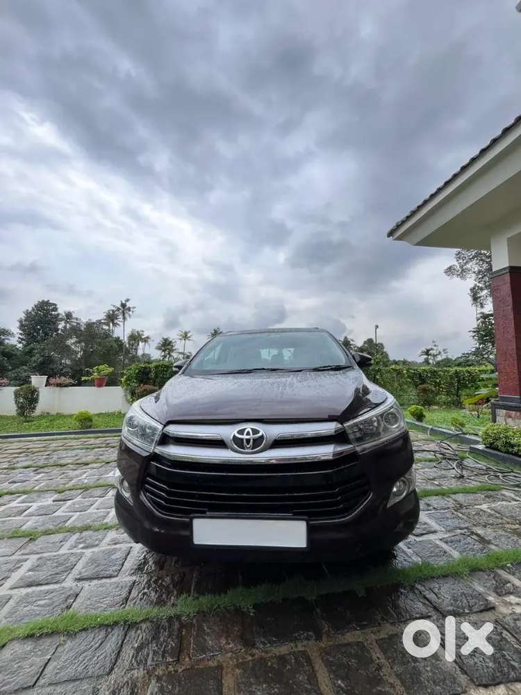 Toyota Innova Crysta V 2017 Diesel Manual &ndash; Well Maintained 7 Seate