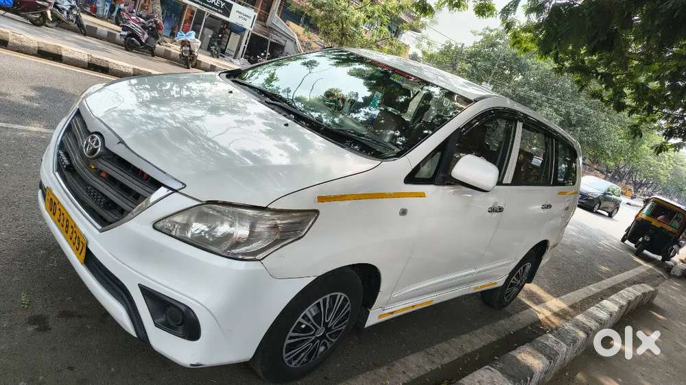 Toyota Innova 2015 Diesel 186000 Km Driven