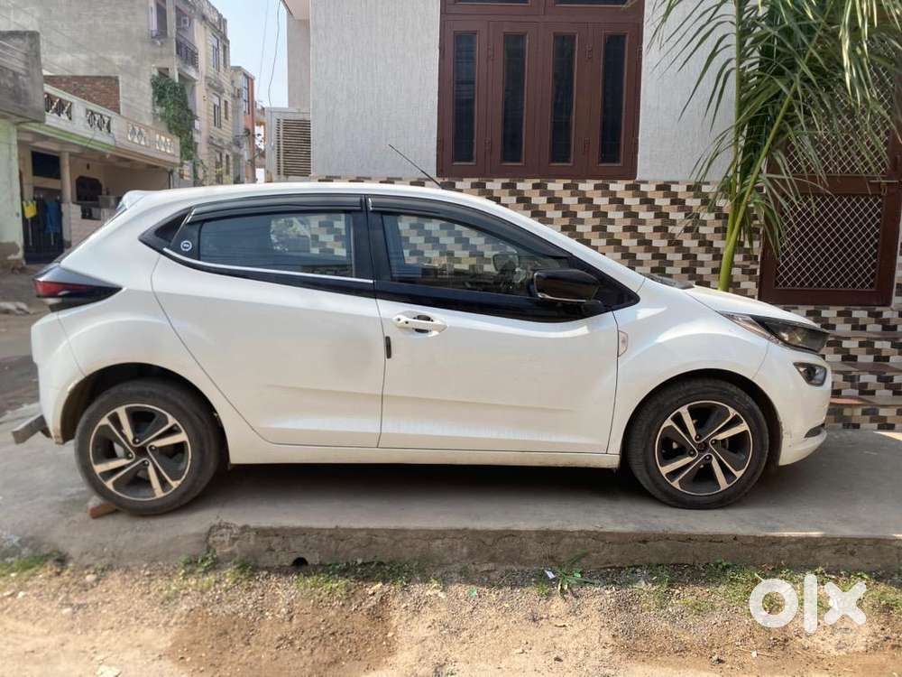 Tata Altroz 2023 Petrol Well Maintained