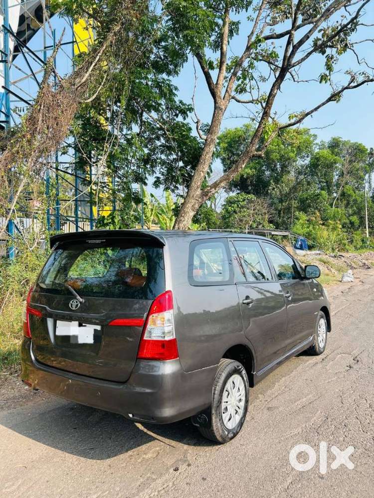 Toyota Innova 2.5 G (diesel) 8 Seater, 2015, Diesel