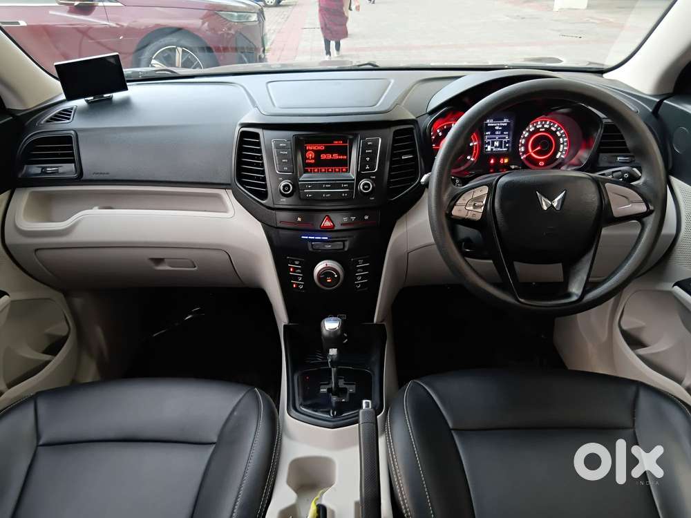Mahindra Xuv300 W6 Amt Diesel, 2023, Diesel