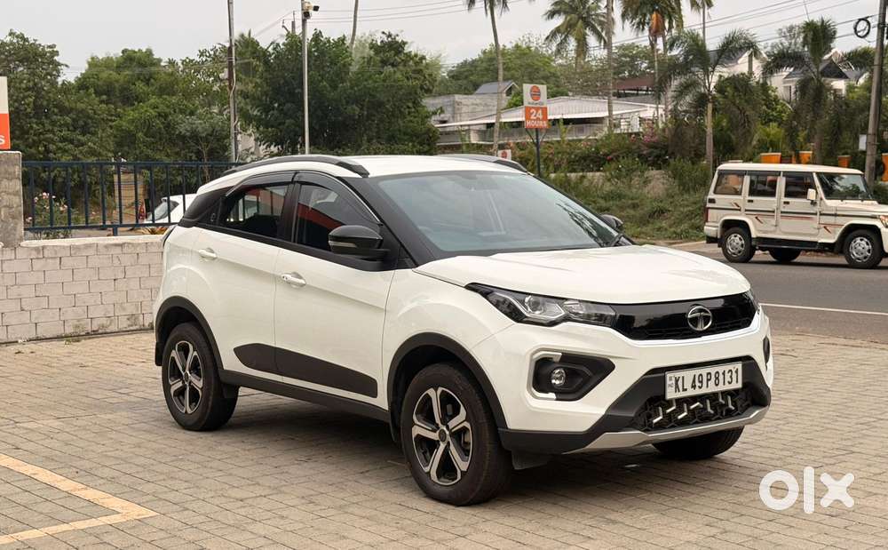 Tata Nexon 1.2 Revotron Xza Plus, 2023, Petrol