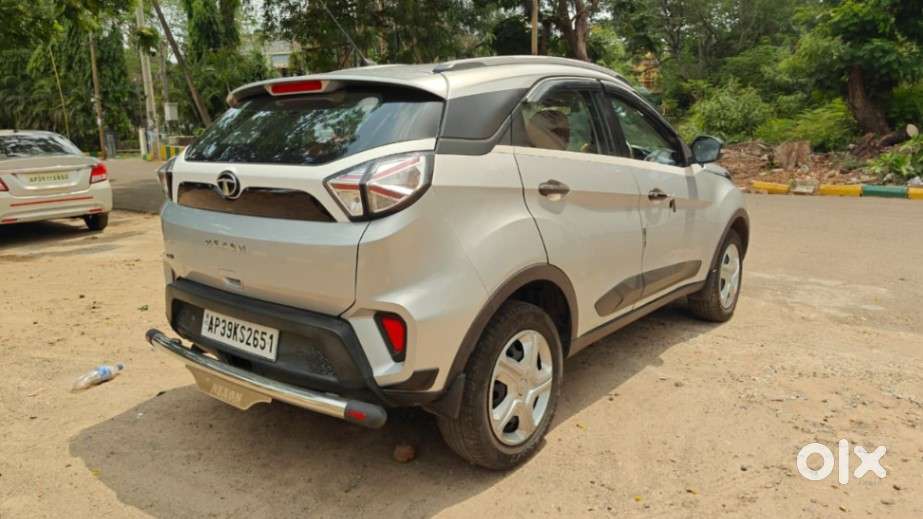 Tata Nexon 1.5 Revotorq Xm (s), 2021, Diesel