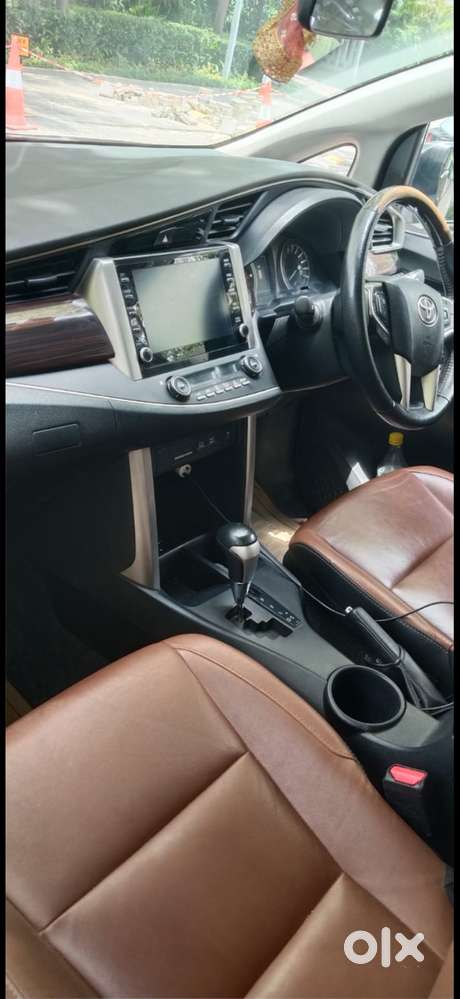 Innova Crysta 2.7z (at) 2022
