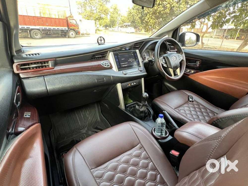 Toyota Innova Crysta 2.4 V 7 Str, 2017, Diesel