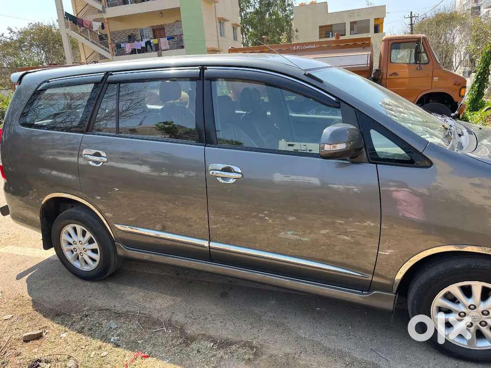 Toyota Innova 2014 Diesel 192000 Km Driven Showroom Record