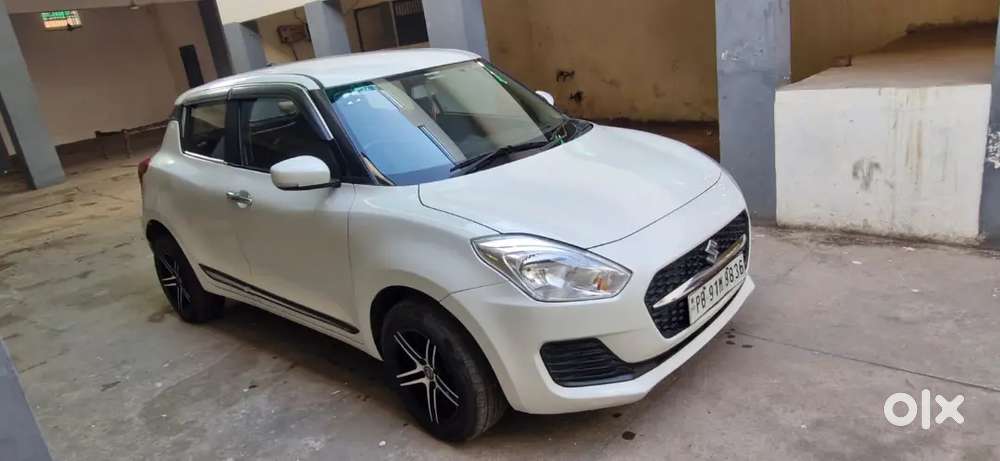 Maruti Suzuki Swift 2021 1.2 Vxi Amt