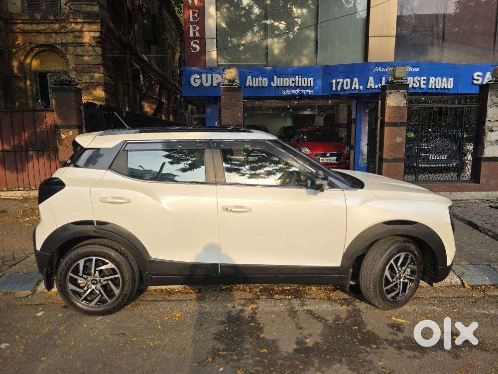 Mahindra Xuv 3xo Ax5 Pm Mt, 2025, Petrol