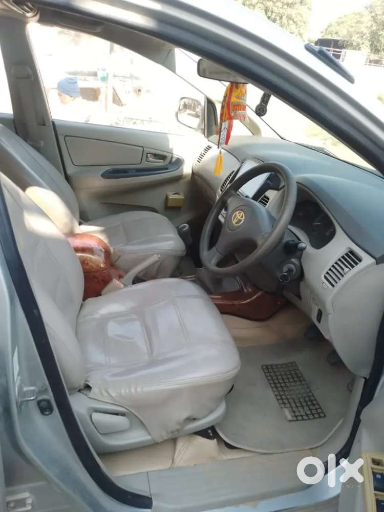Toyota Innova 2010 Diesel 108000 Km Driven
