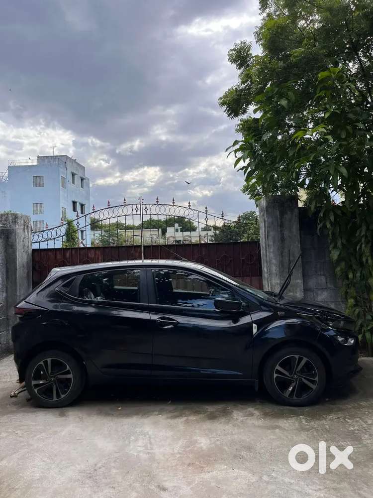 Tata Altroz Xz Petrol Dark Edition – Single Owner  Excellent Conditiom