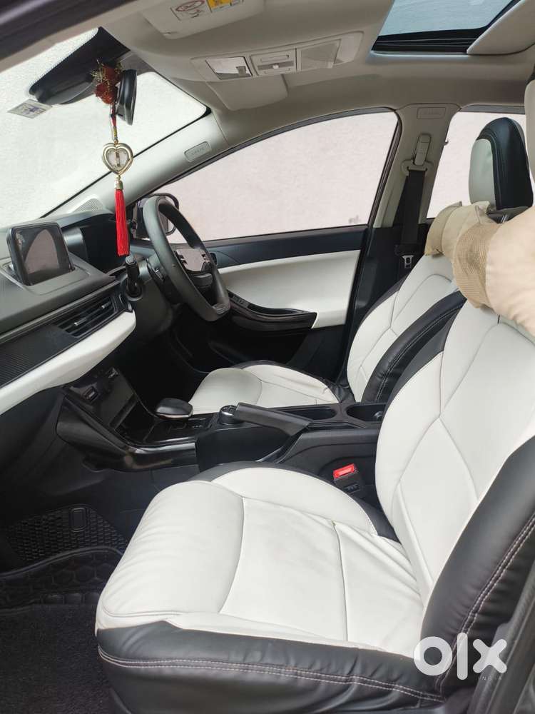 Tata Nexon Pure Plus (s) Petrol Amt, 2024, Petrol