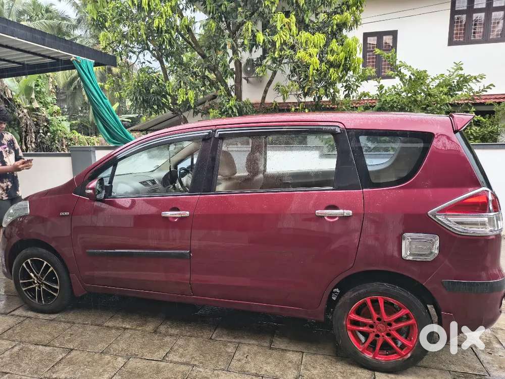 Maruti Suzuki Ertiga 2012