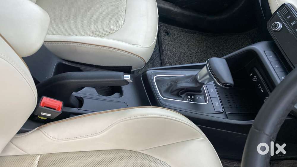 Hyundai Verna 1.5 Sx (o) Ivt, 2025, Petrol