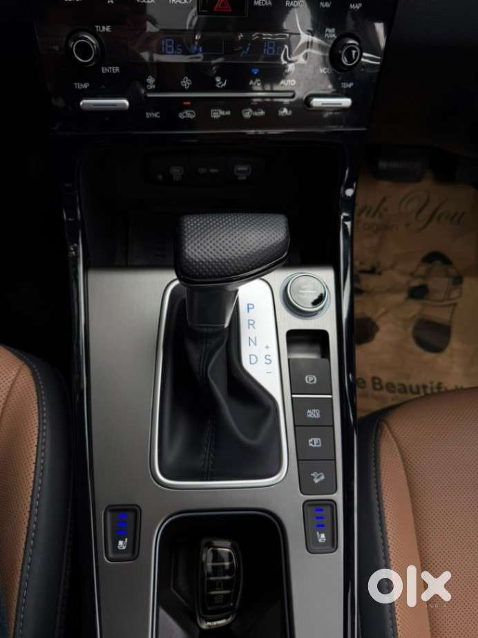 Hyundai Alcazar Signature 1.5 Petrol Dct 6str, 2025, Petrol