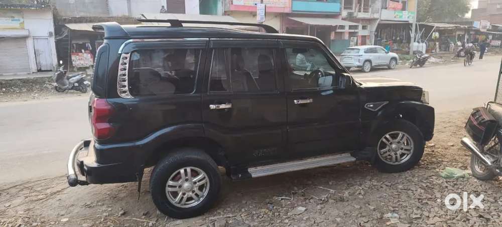 Mahindra Scorpio S10 2012 Diesel Manual