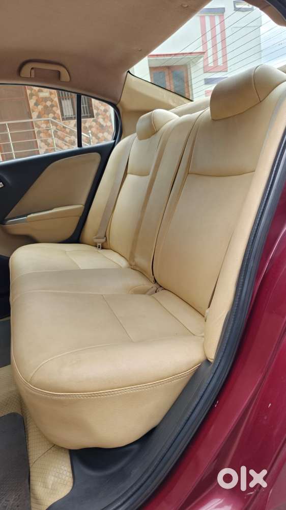 Honda City 1.5 V 5th Gen I-vtec Mt, 2016, Petrol