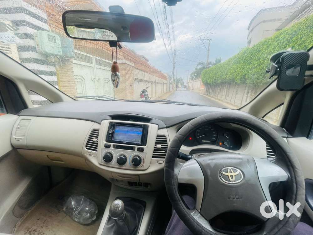 Toyota Innova 2013 Diesel 178000 Km Driven