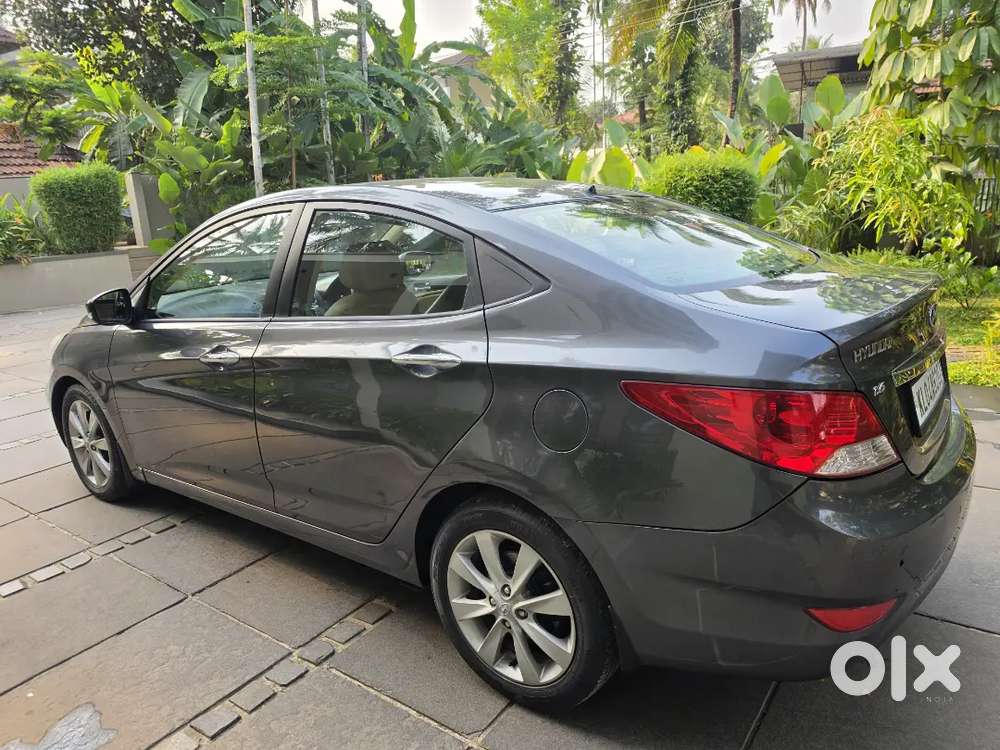 Hyundai Fluidic Verna Automatic 2011 Petrol 48000 Km Driven