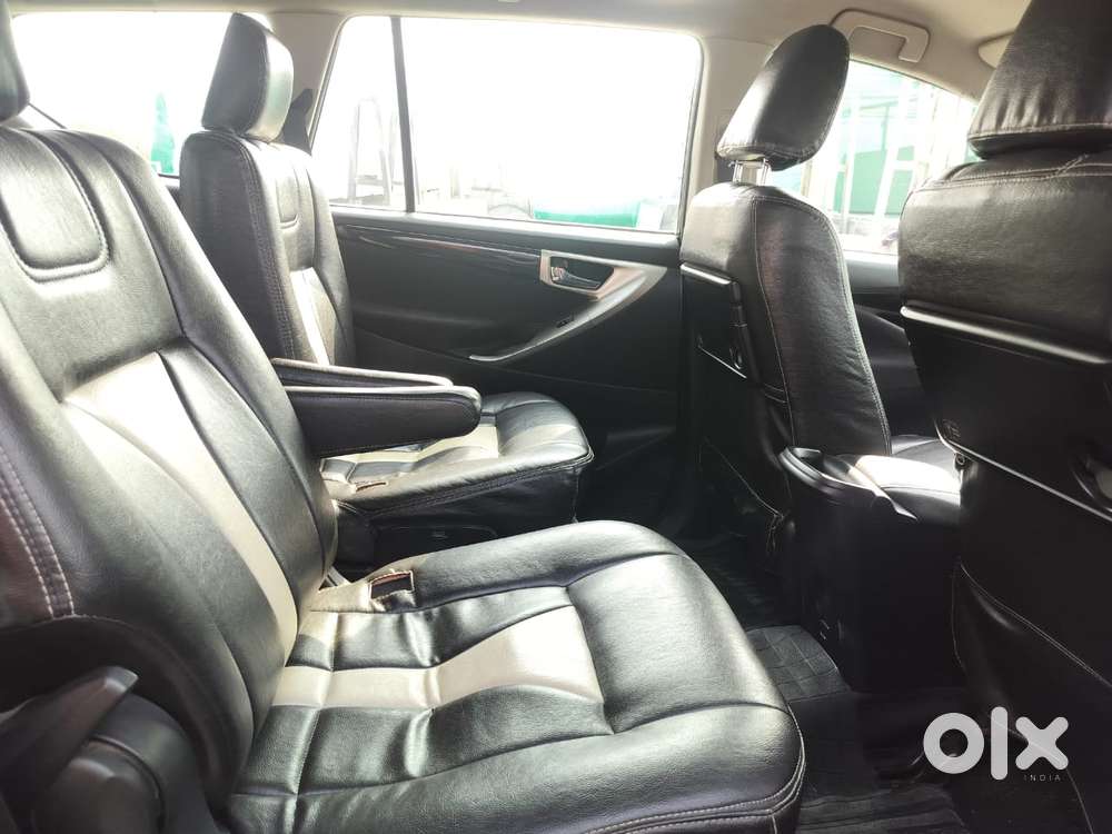 Toyota Innova Crysta