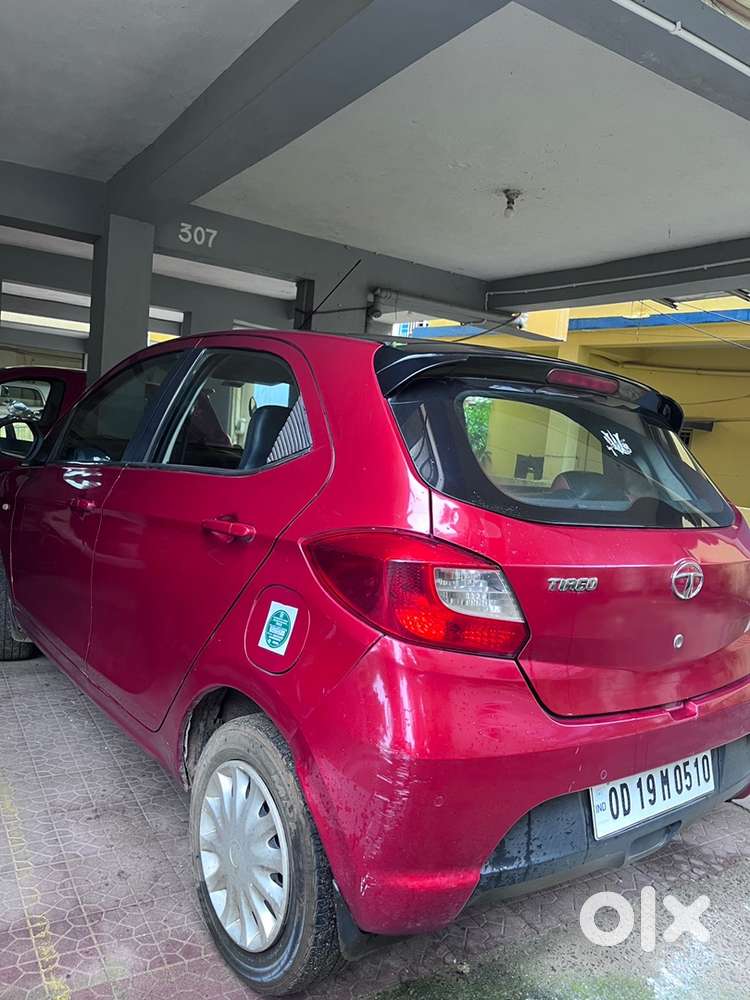 Tata Tiago Petrol 2018