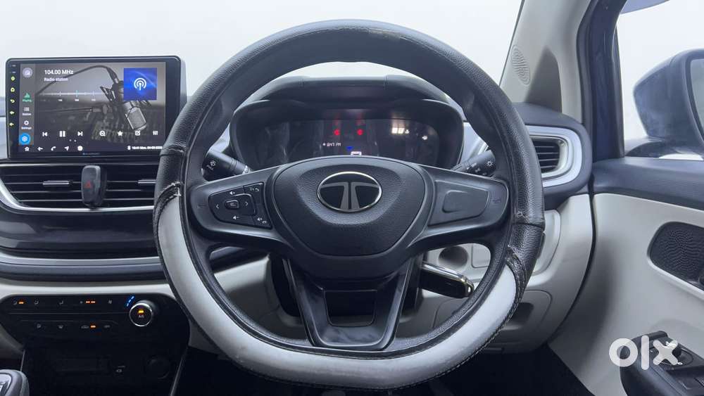 Tata Altroz 1.2 Xm, 2025, Petrol