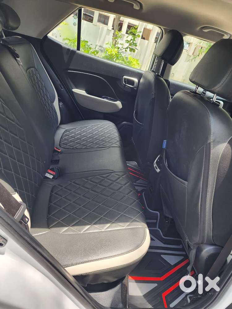 Hyundai Venue 1.2 S (o), 2024, Petrol