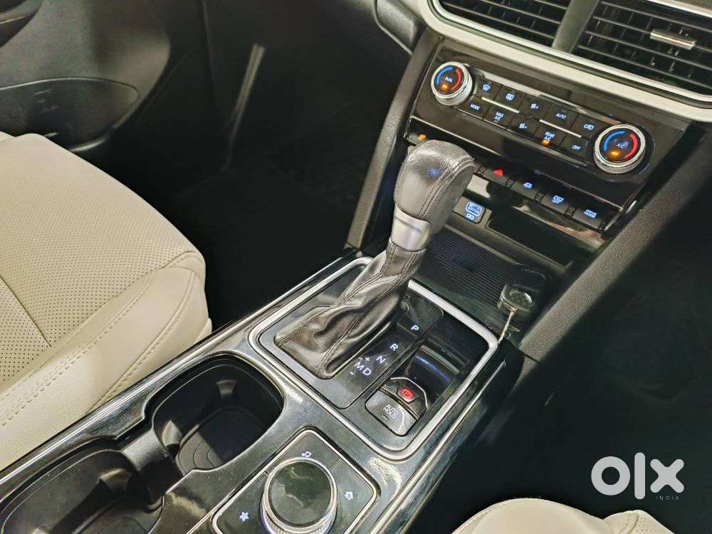 Mahindra Xuv700 2.2 Ax 7 Diesel At Luxury Pack Str, 2023, Diesel