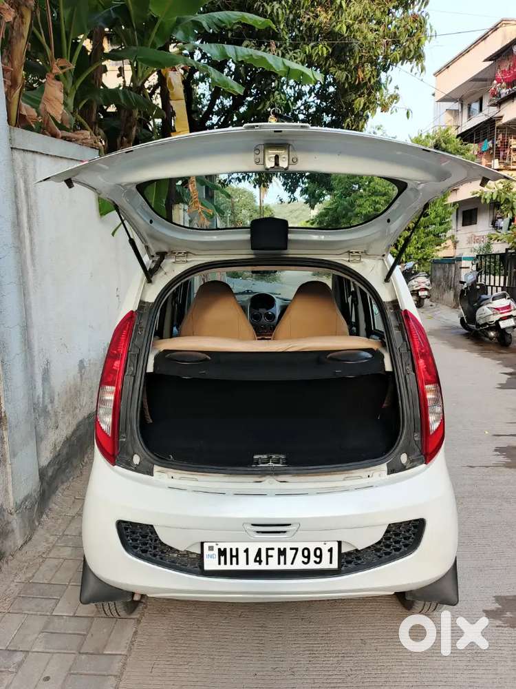 Pune Traffic King: Tata Nano Genx Xta (automatic)  Top Condition