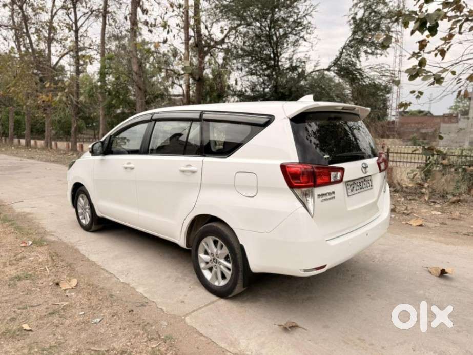Toyota Innova Crysta 2.4 G Mt 8s, 2017, Diesel