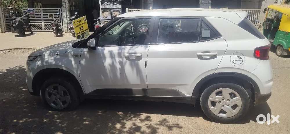 Hyundai Venue 1.2 E 2022 Manual