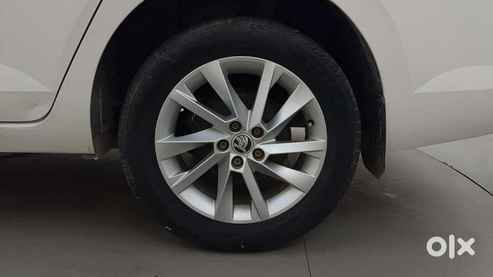 Skoda Slavia Ambition 1.0l Tsi Mt, 2022, Petrol