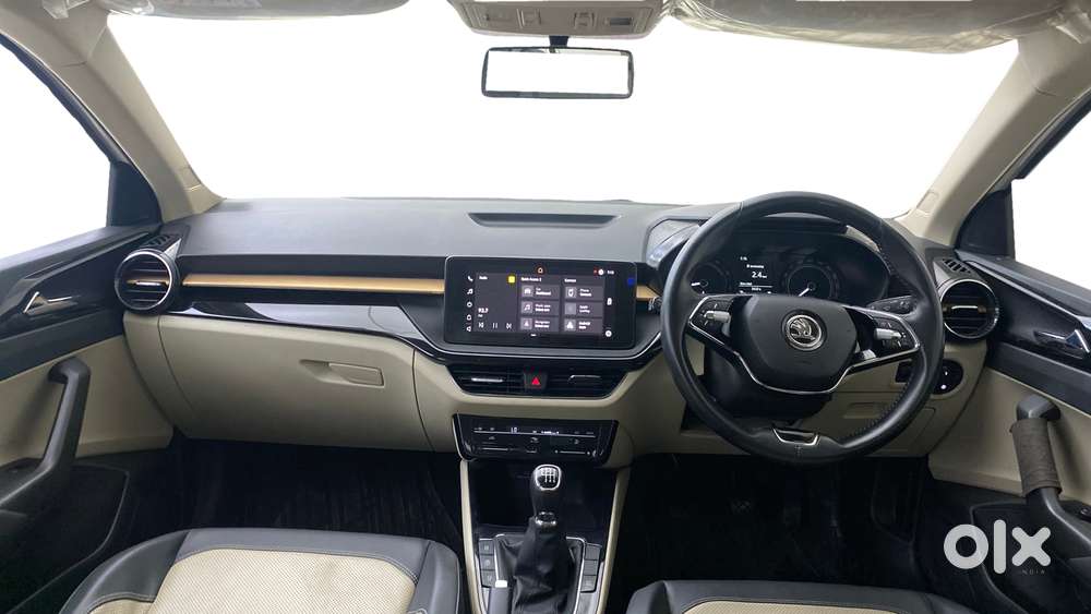 Skoda Slavia Style 1.0l Tsi Mt, 2022, Petrol