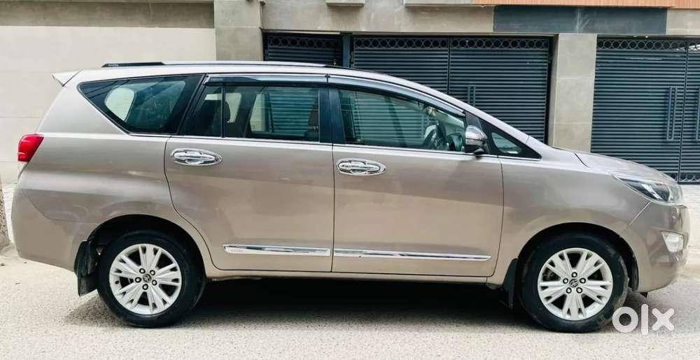 Toyota Innova Crysta [2020-ongoing] 2.7 Zx At 7 Str, 2019, Petrol