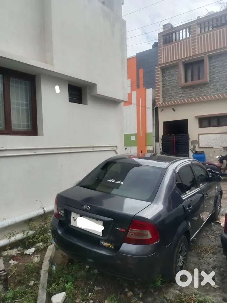 Ford Fiesta 2010 Petrol 130000 Km Driven
