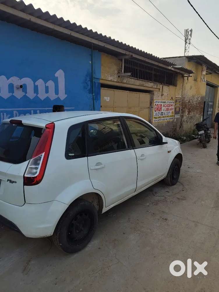 Ford Figo 1.2 Petrol 2013