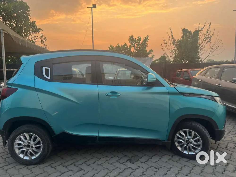 Mahindra Kuv 100 2017