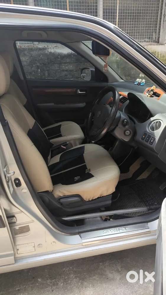 Maruti Suzuki Swift Dzire 2010 Petrol
