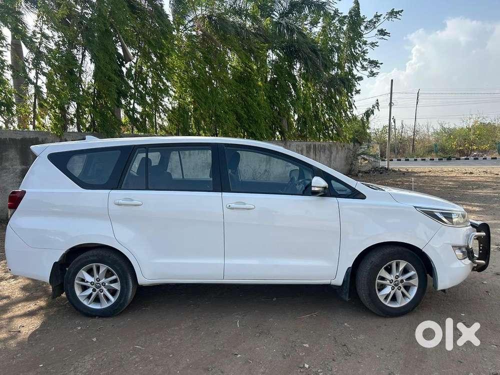 Toyota Innova Crysta 2017 Diesel Well Maintained